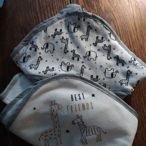 NWOT baby hooded towels